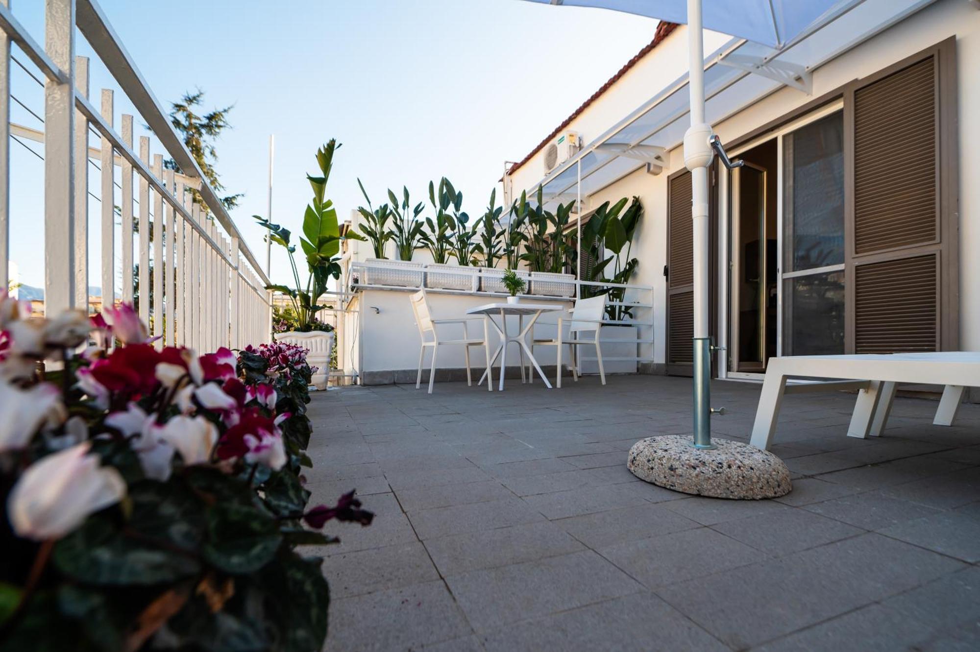 Hotel Terra Mia In Piazza à Pompéi Extérieur photo